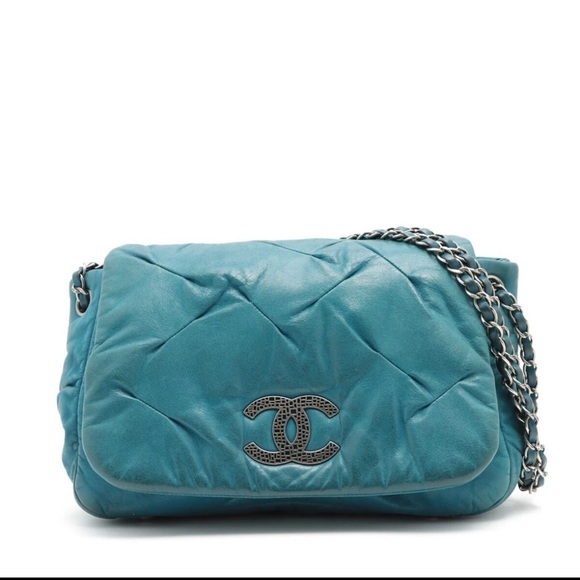 RARE Chanel Blue Soft Leather Shoulder Bag with Gun Metal Chain - Picture 1 of 9